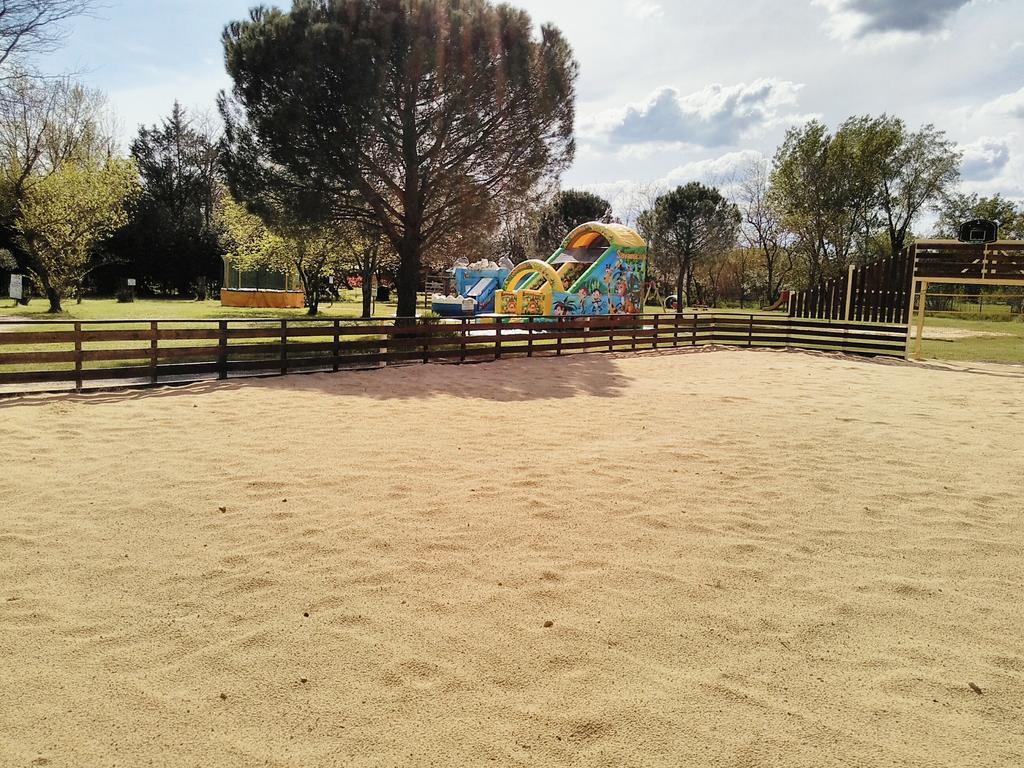 Camping Le Fief D'أندوز المظهر الخارجي الصورة